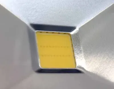 10W LED Strahler Neutral Weiß 120Grad / 615lm IP65 230VAC — Bild 3